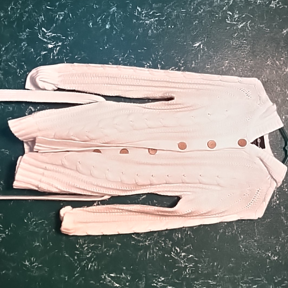 ⭐Cream knit sweater